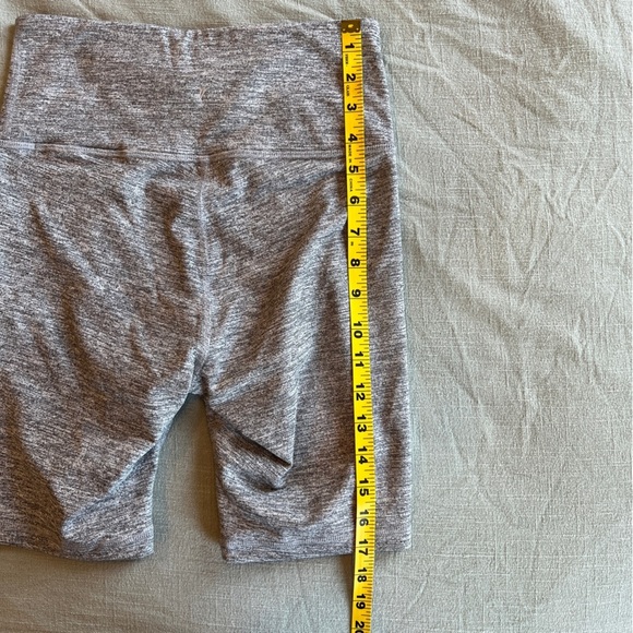 Old Navy Active Bike Shorts - Picture 7 of 8